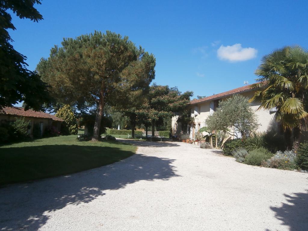 Hotel La Ferme Montplaisir Montesquieu-Volvestre Zimmer foto